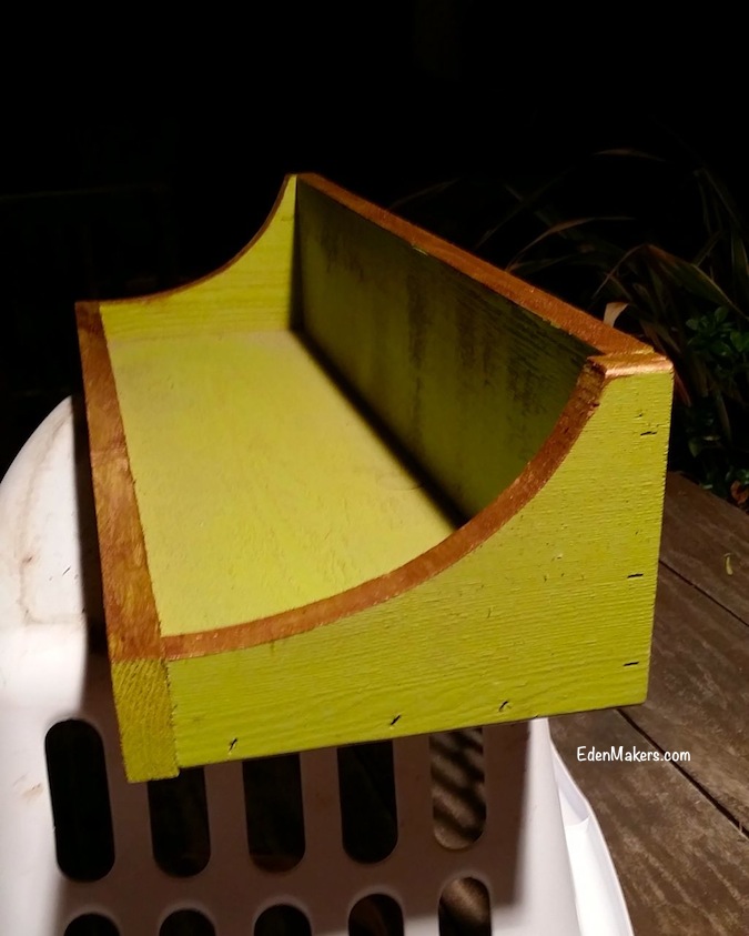 green-brown-painted-wood-shelf-for-succulent-pillow-edenmakers-blog