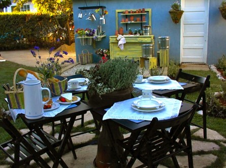 Outdoor Dining Using Portable TV Trays by Shirley Bovshow for an HGTV makeover show