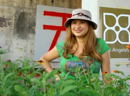 shirley bovshow host of garden world report show